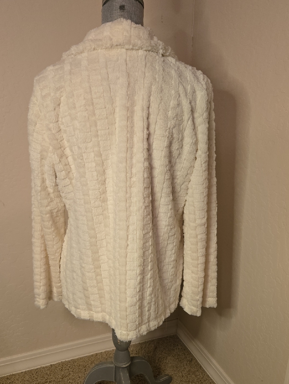 Multiples Faux Fur Jacket - Picture 4 of 12
